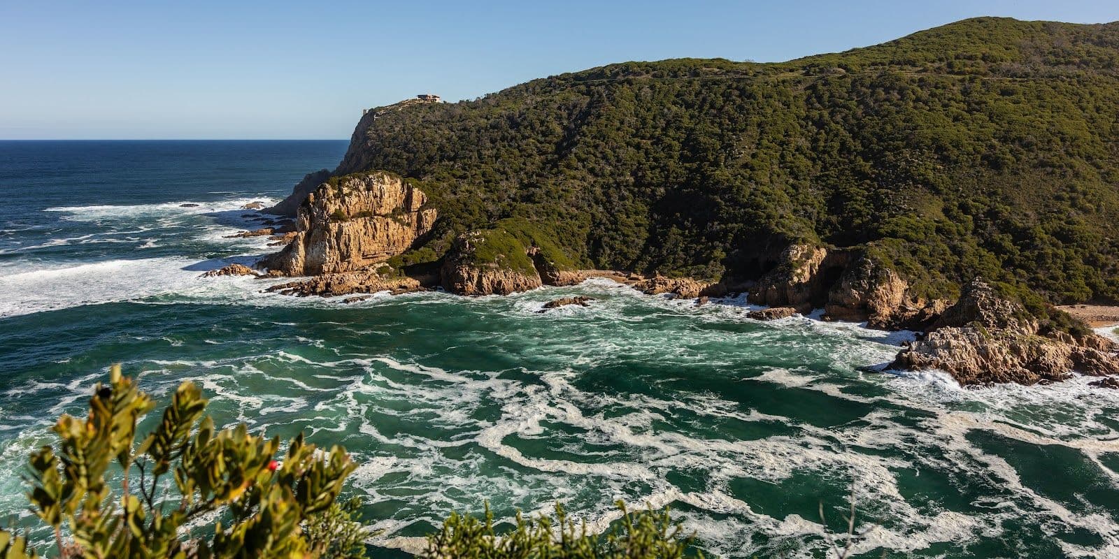 The Heads from the eastern viewpoint, the lagoon meeting the sea